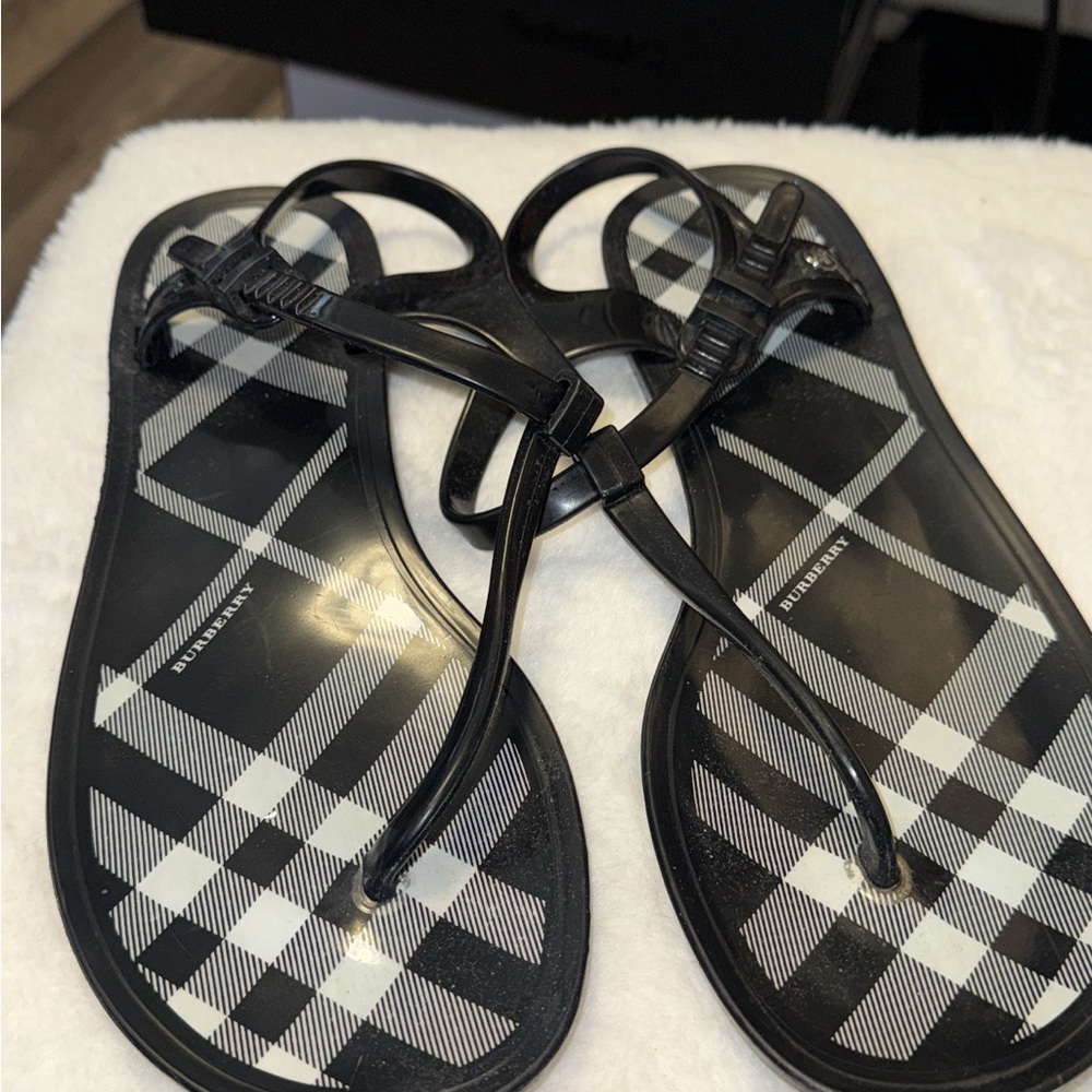 Burberry Black Plaid Women's Sandals 39 8.5 Authentic